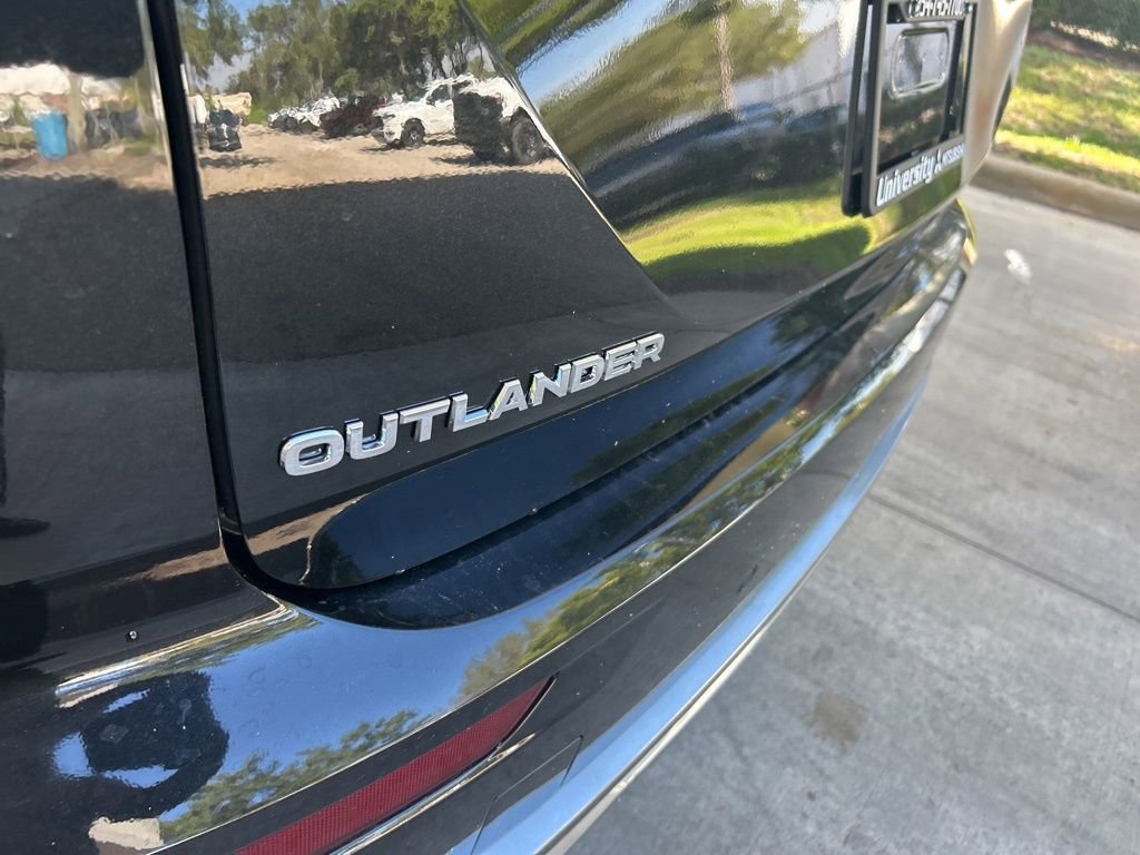 New 2025 Mitsubishi Outlander AWD image 19