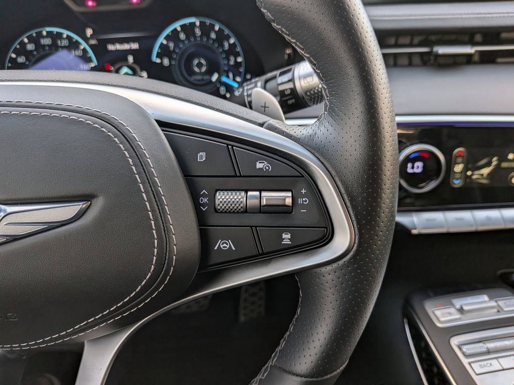 Used 2025 Genesis GV70 3.5T Sport w/ Sport Prestige Package image 17