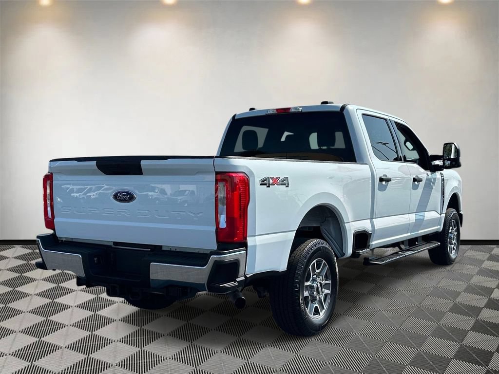 Certified 2025 Ford F250 XLT AWD/4WD image 4