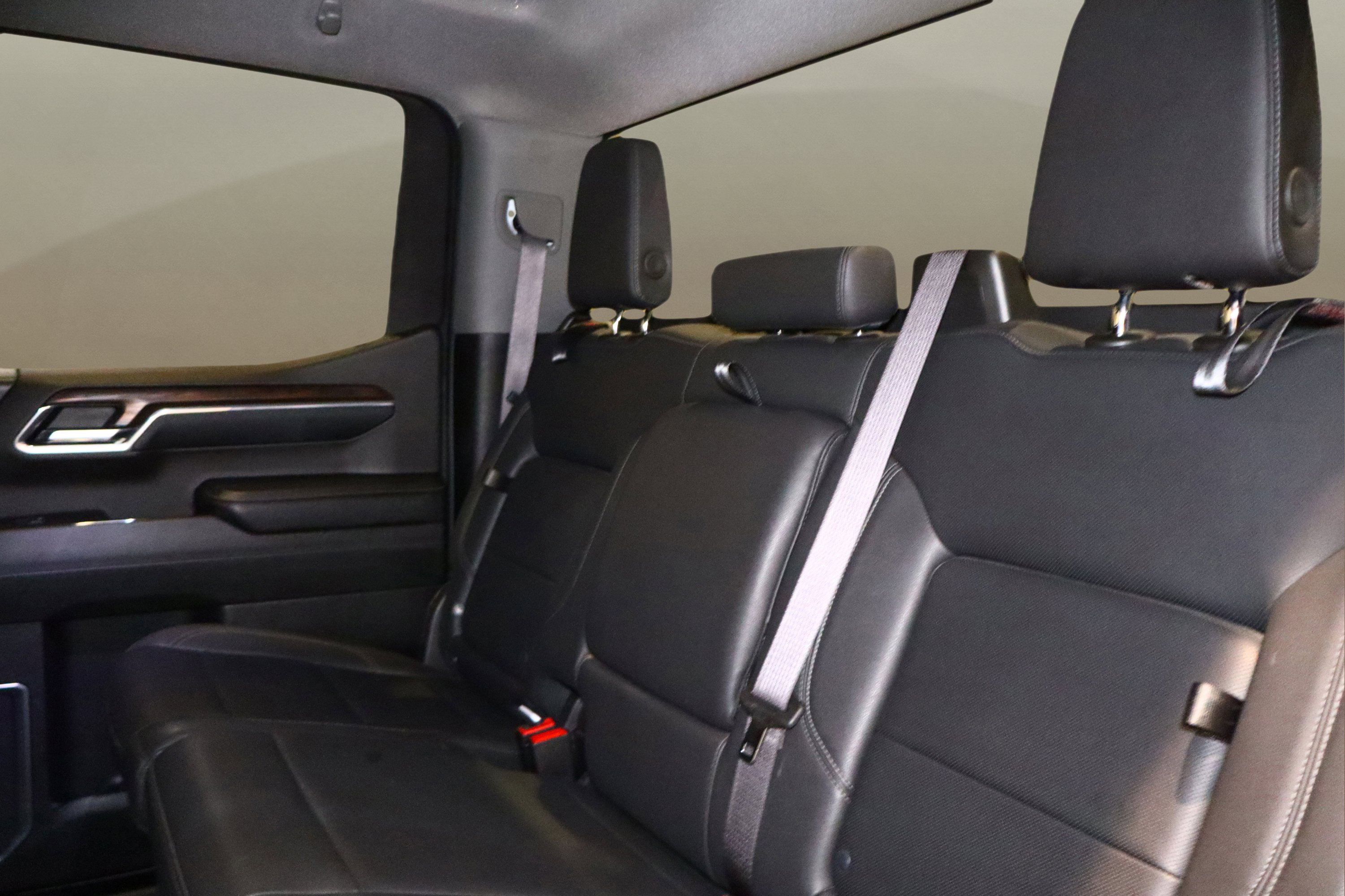 Used 2024 GMC Sierra 1500 SLT image 16