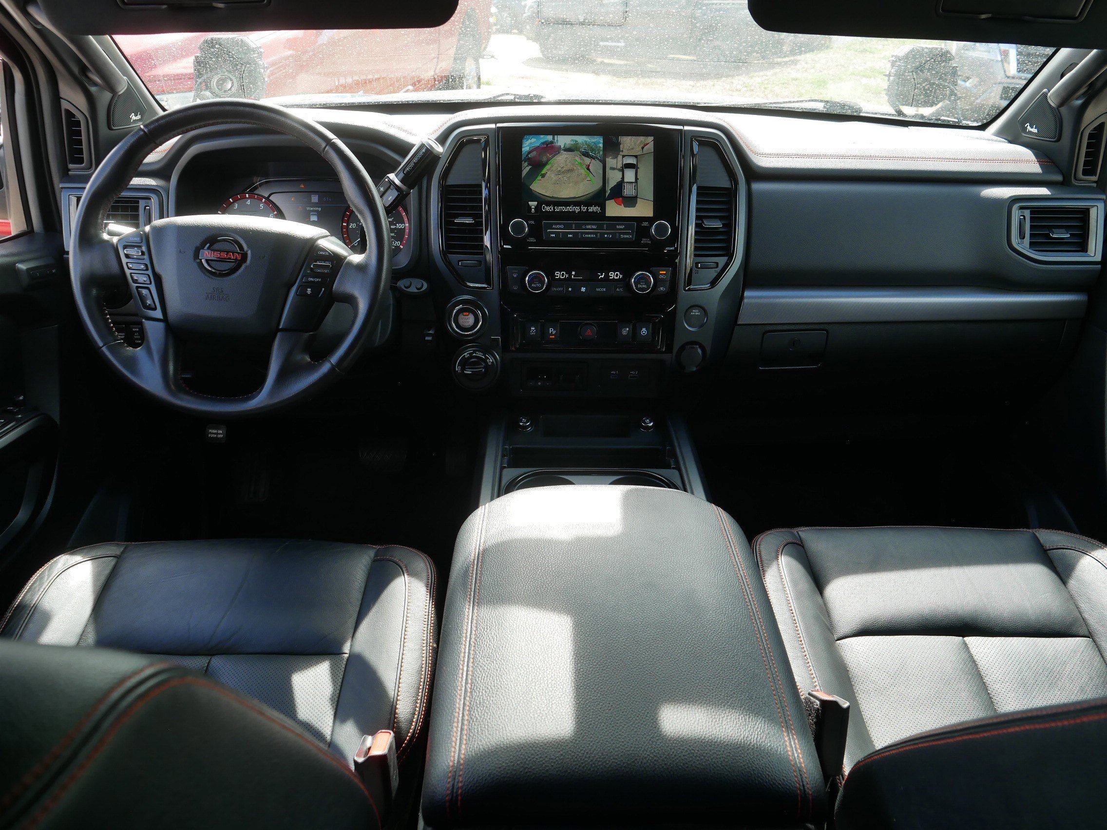 Used 2021 Nissan Titan PRO-4X w/ Pro-4x Convenience Package AWD/4WD image 10