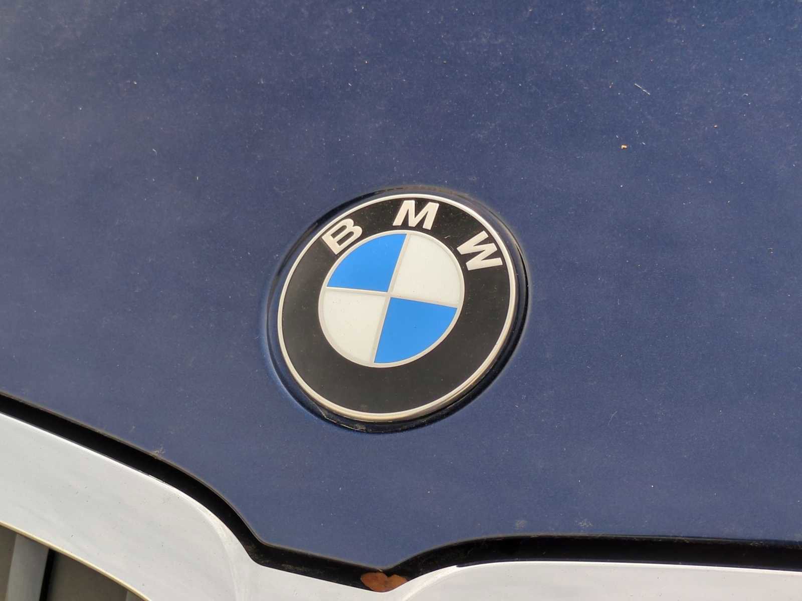 Used 2019 BMW 330i xDrive Sedan w/ Convenience Package image 12