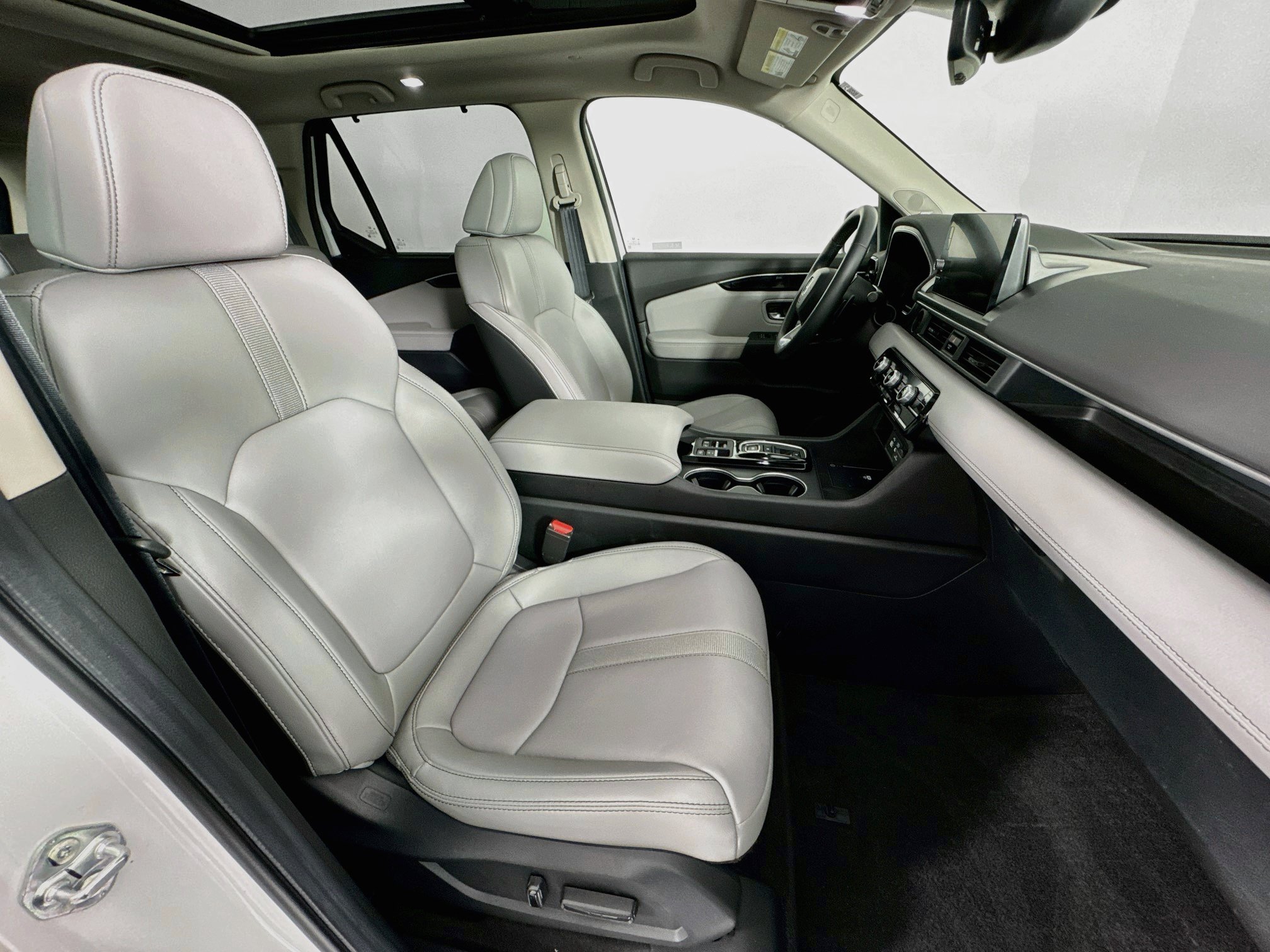 Certified 2024 Honda Pilot Touring image 31