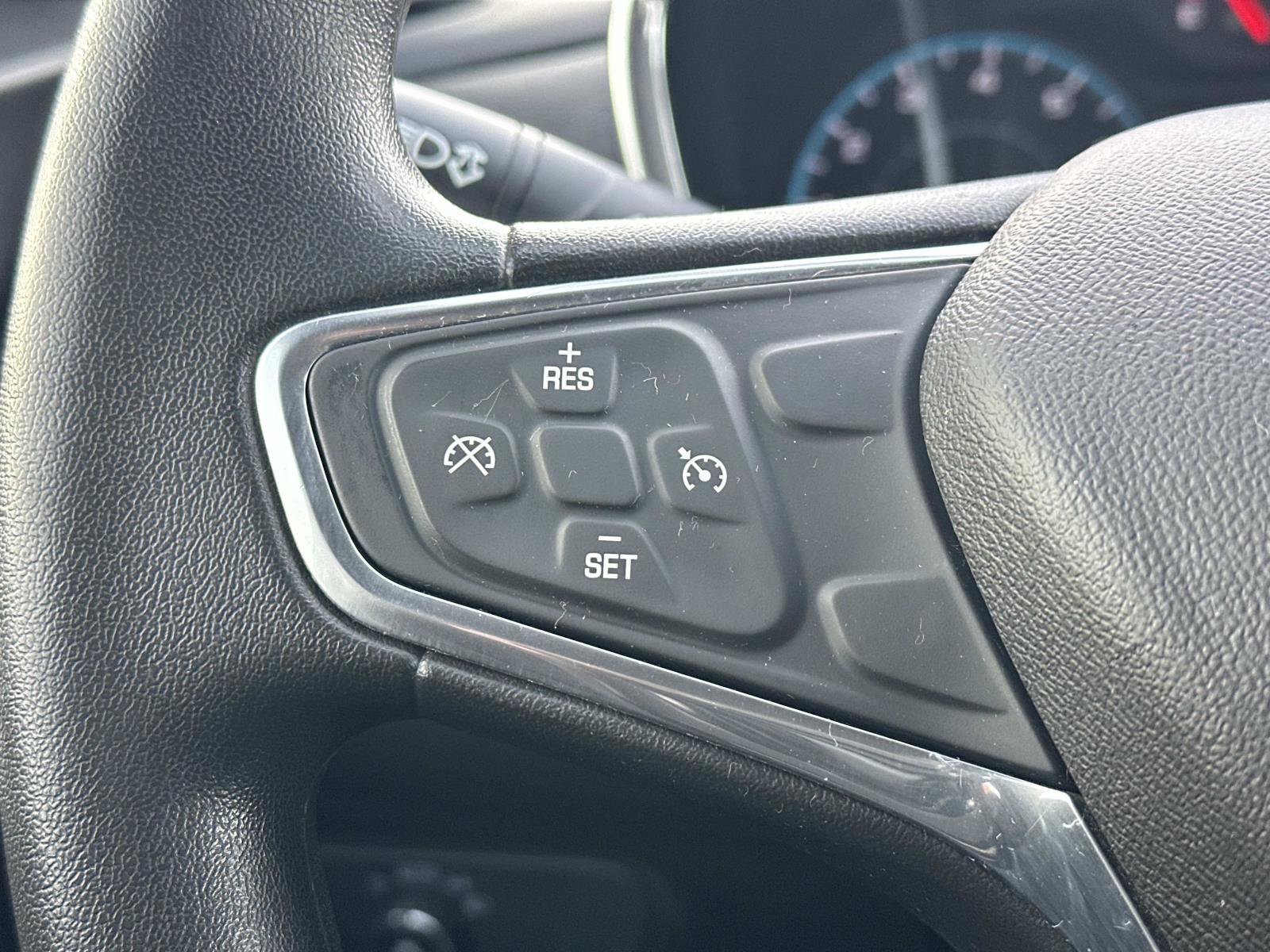 Used 2018 Chevrolet Equinox LT w/ LPO, Protection Package image 21