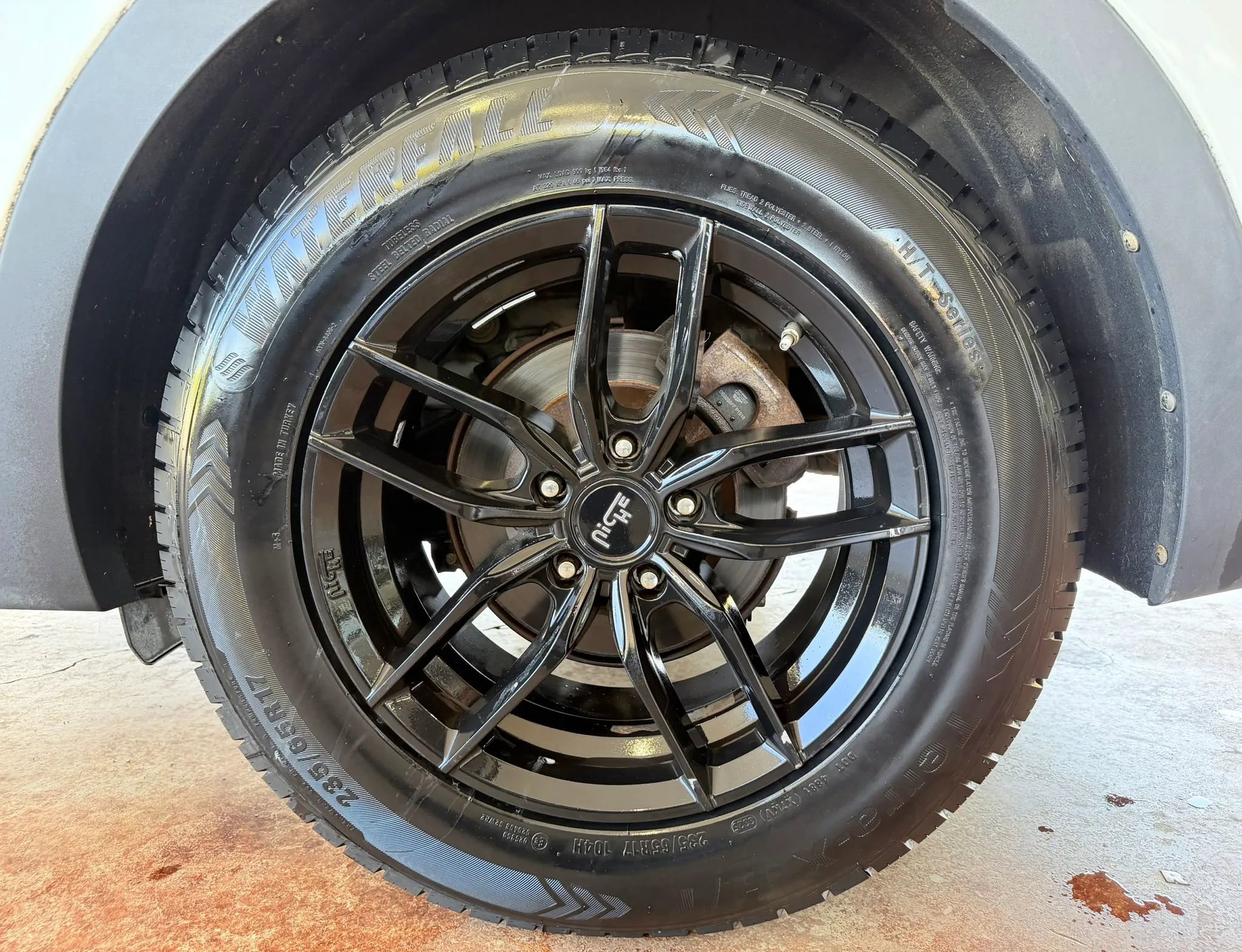 Used 2017 Hyundai Santa Fe Sport AWD/4WD image 25