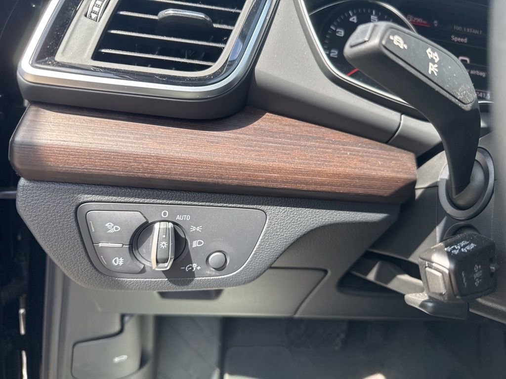 Used 2024 Audi Q5 2.0T Premium image 24