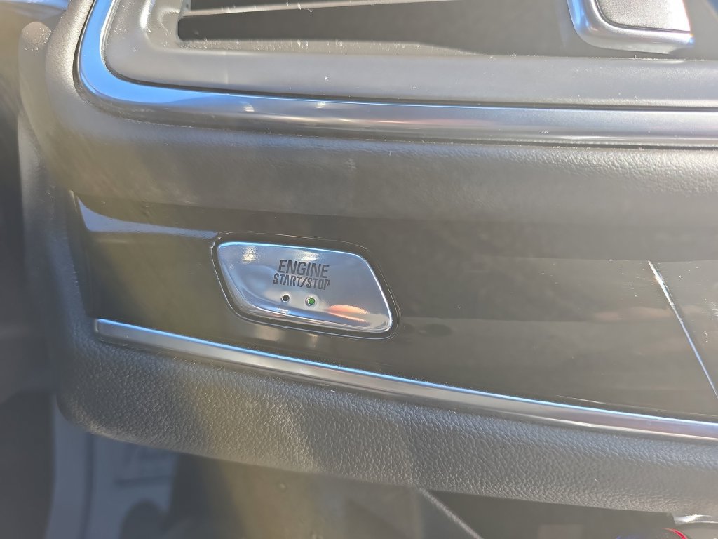 Used 2023 Buick Enclave Avenir AWD/4WD image 36