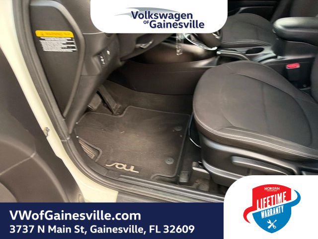 Used 2019 Kia Soul FWD image 18