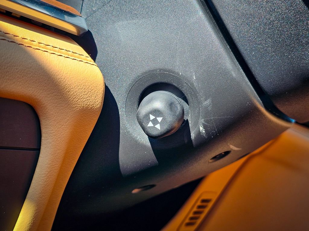 New 2026 Jeep Grand Cherokee Summit image 16