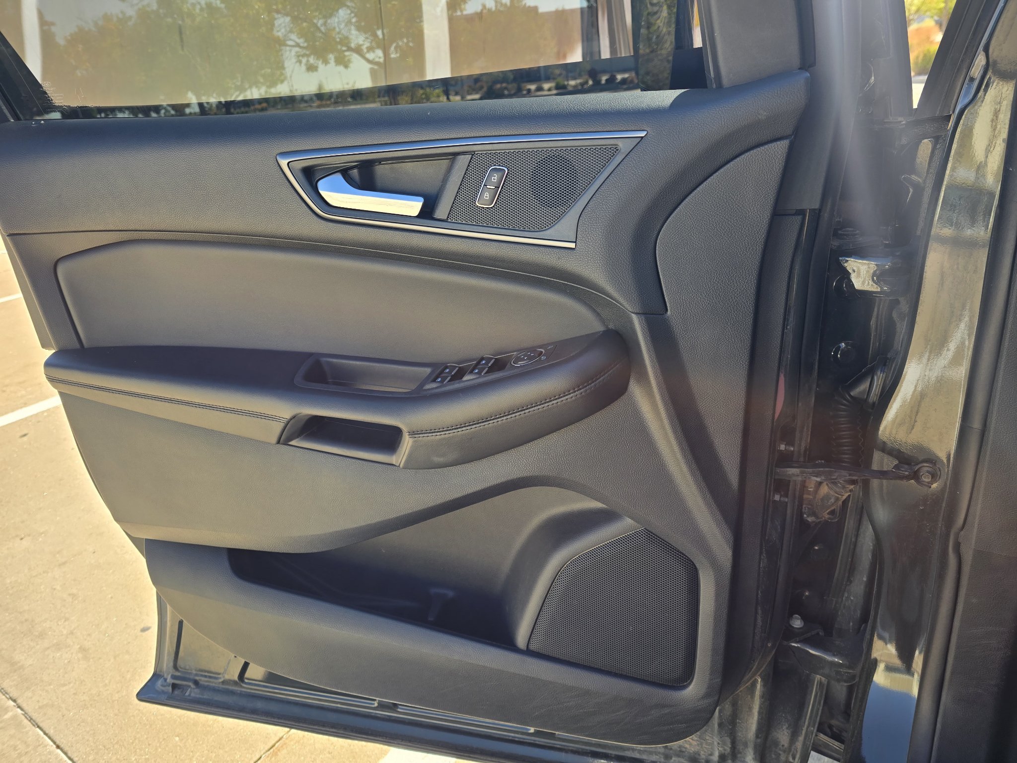 Used 2024 Ford Edge SE w/ Black Appearance Package AWD/4WD image 18