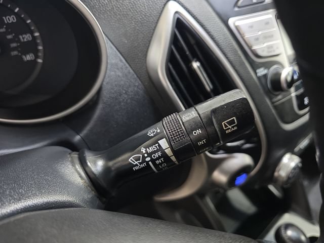 Used 2013 Hyundai Tucson Limited AWD/4WD image 12