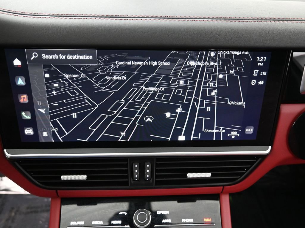 Certified 2022 Porsche Cayenne Turbo S image 23