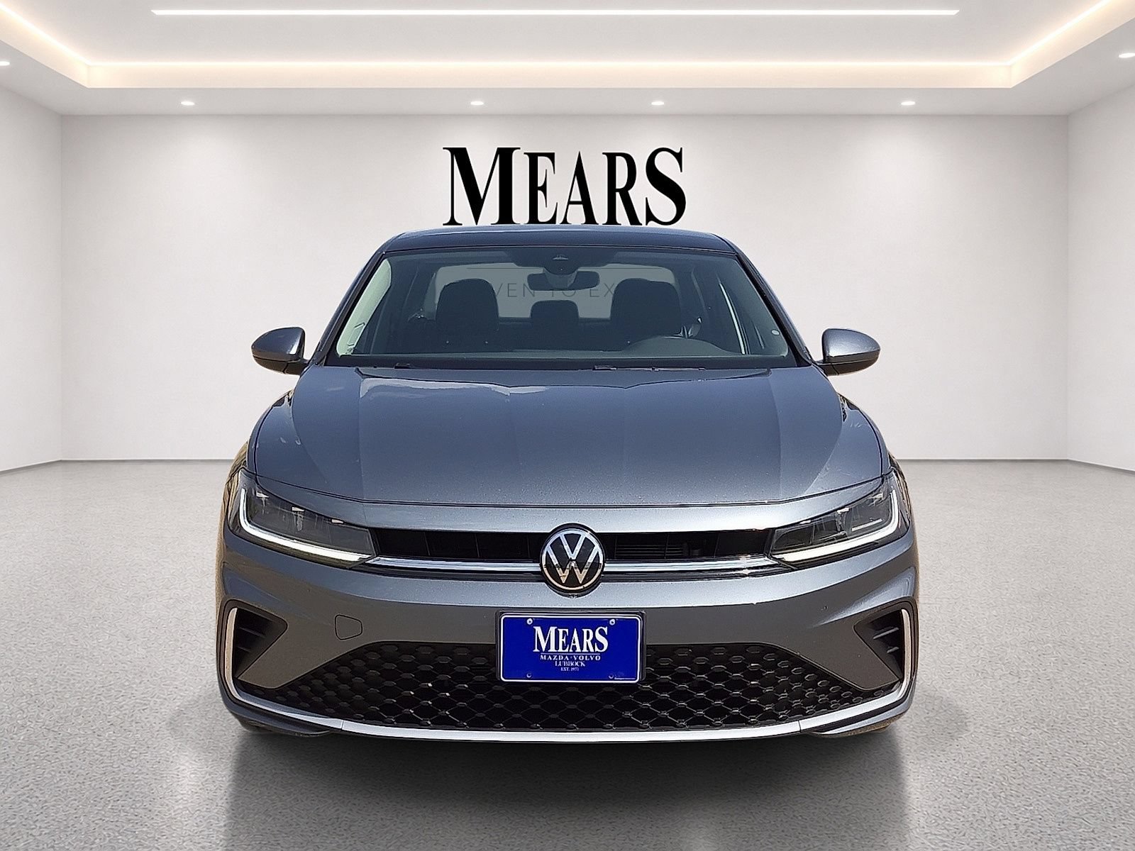 Used 2025 Volkswagen Jetta SE FWD image 8