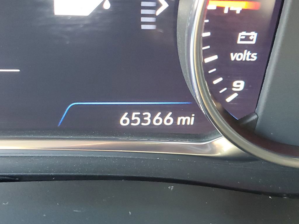 Used 2023 Chevrolet Traverse High Country image 36