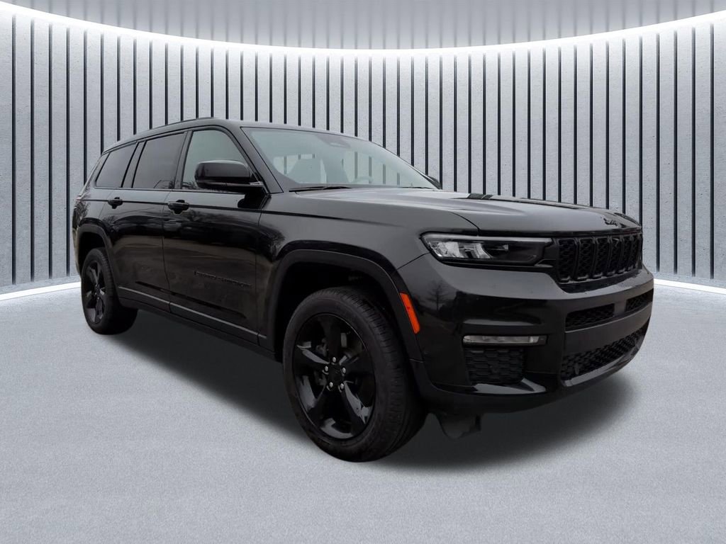 Certified 2025 Jeep Grand Cherokee L Limited w/ Luxury Tech Group II AWD/4WD image 1