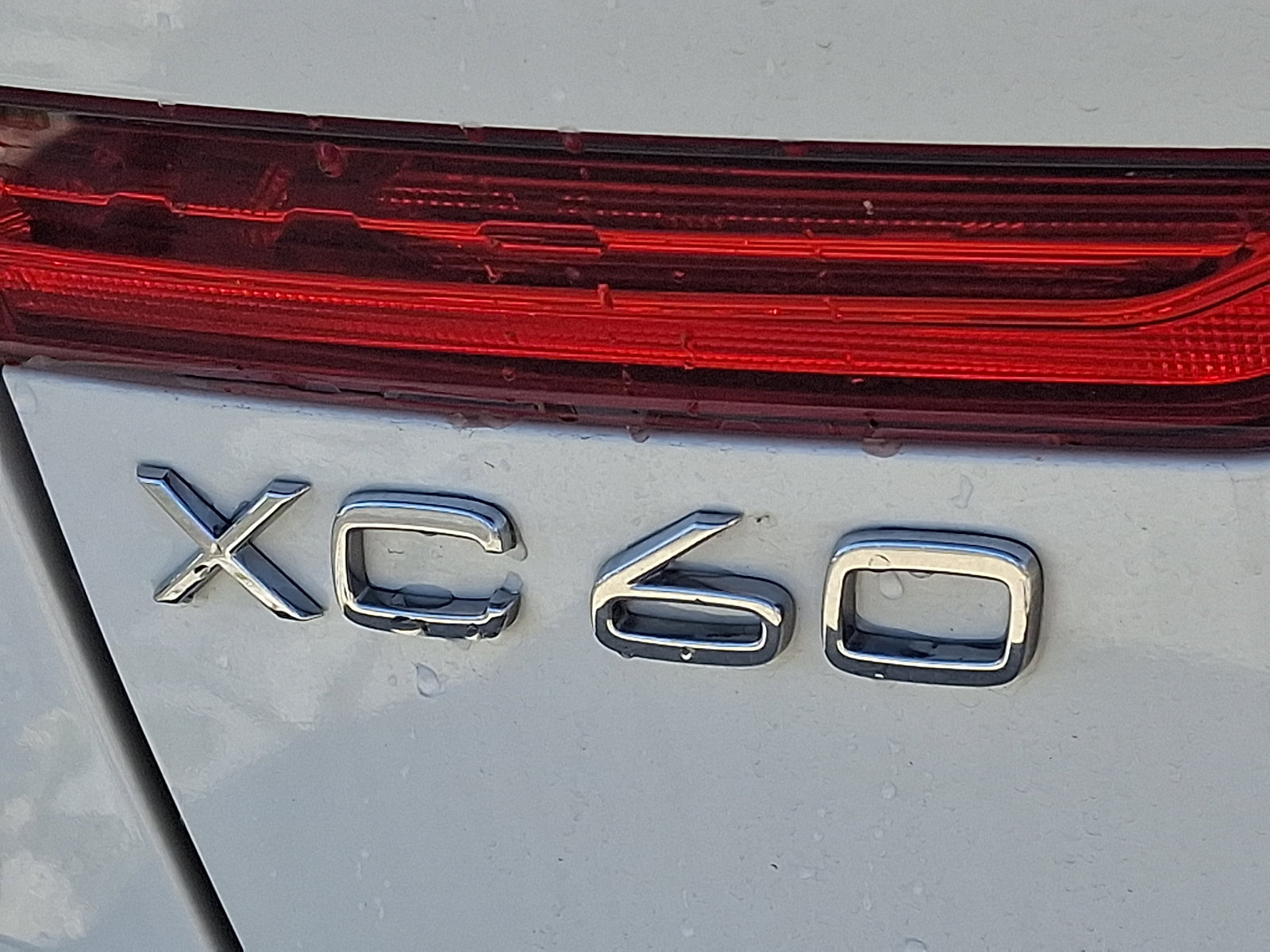 Used 2019 Volvo XC60 T5 Momentum w/ Premium Package AWD/4WD image 29