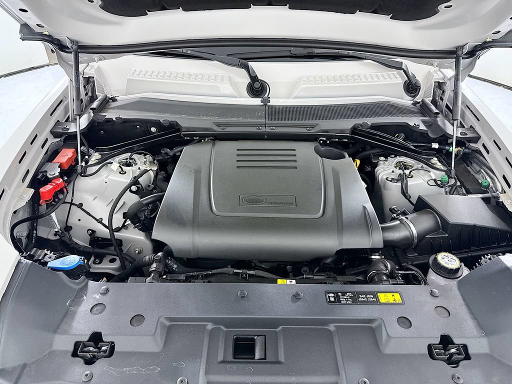 New 2026 Land Rover Defender 110 S AWD/4WD image 29