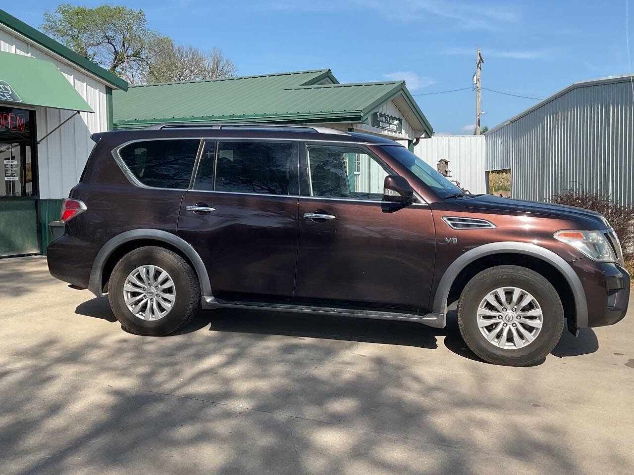 Used 2017 Nissan Armada SV w/ Driver Package AWD/4WD image 2