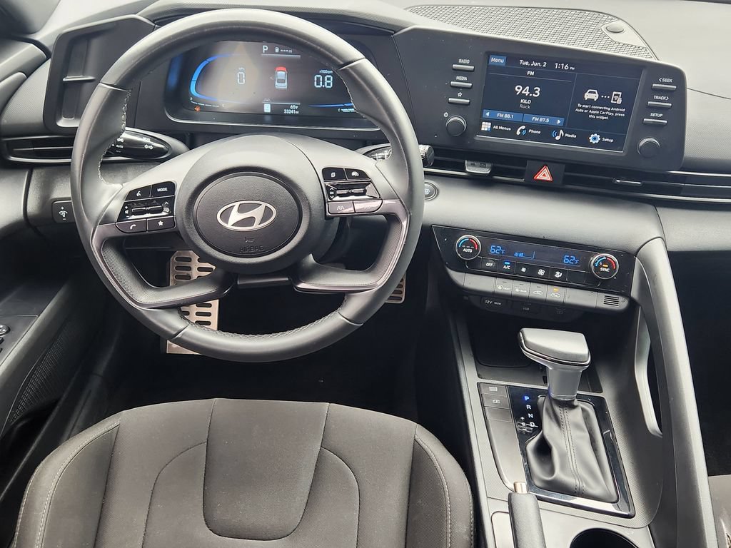 Used 2025 Hyundai Elantra Sport FWD image 25