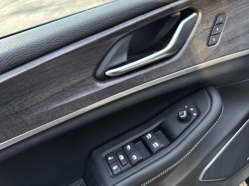 Certified 2022 Jeep Grand Cherokee L Limited image 14