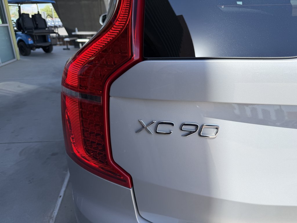 Used 2024 Volvo XC90 T8 Plus w/ Protection Package Premier AWD/4WD image 14