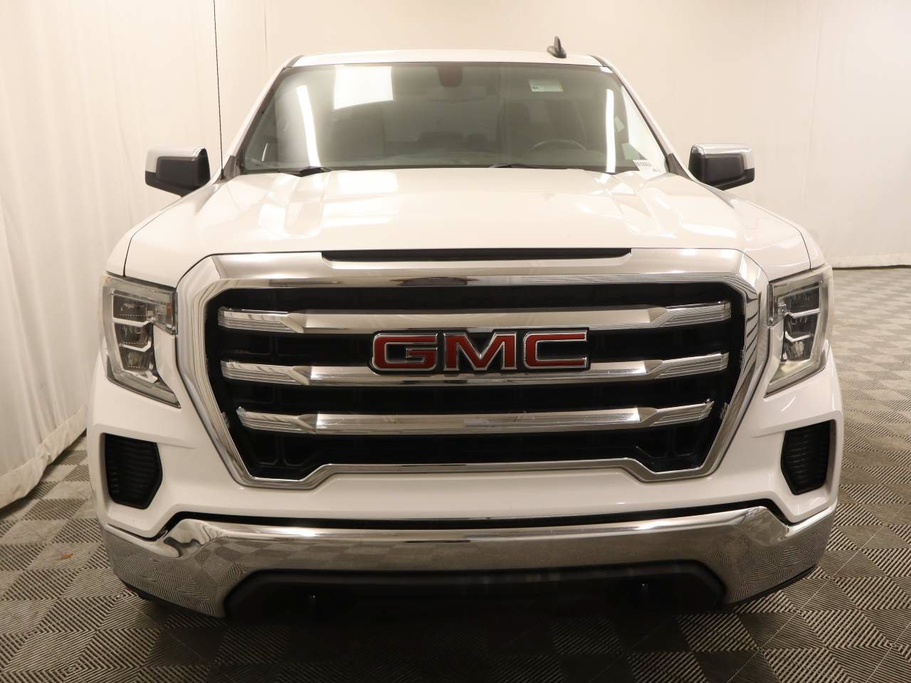 Used 2019 GMC Sierra 1500 SLE w/ SLE Value Package AWD/4WD image 4