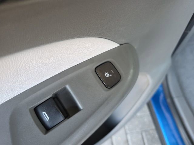Used 2023 Chevrolet Bolt EUV Premier FWD image 17