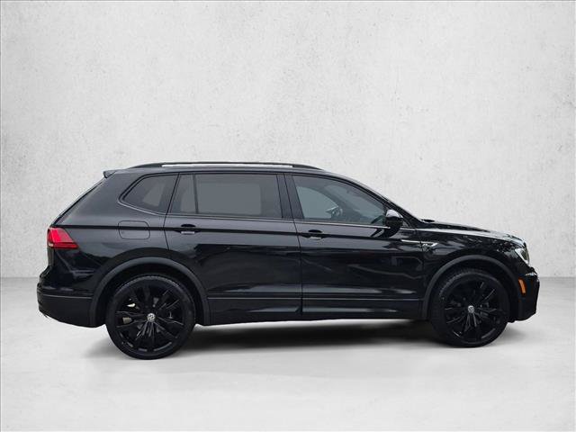 Used 2021 Volkswagen Tiguan SE R-Line FWD image 4