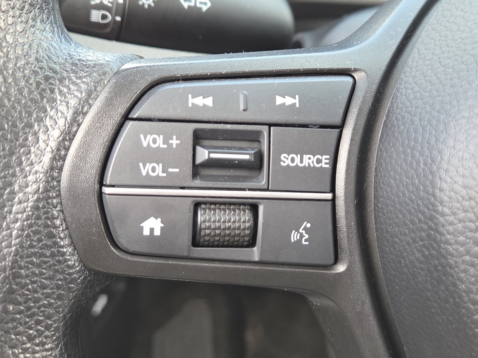 Used 2024 Honda CR-V LX image 31