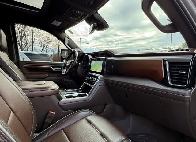 Used 2024 GMC Sierra 3500 Denali w/ Denali Reserve Package image 14