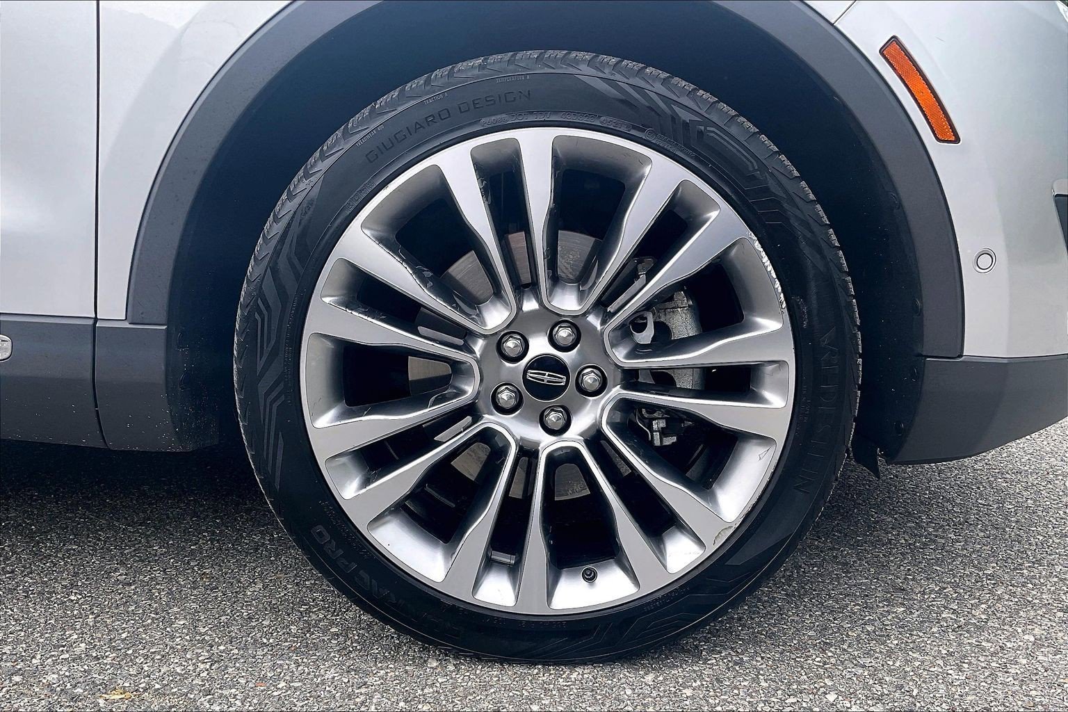 Used 2016 Lincoln MKX Reserve w/ Technology Package AWD/4WD image 9