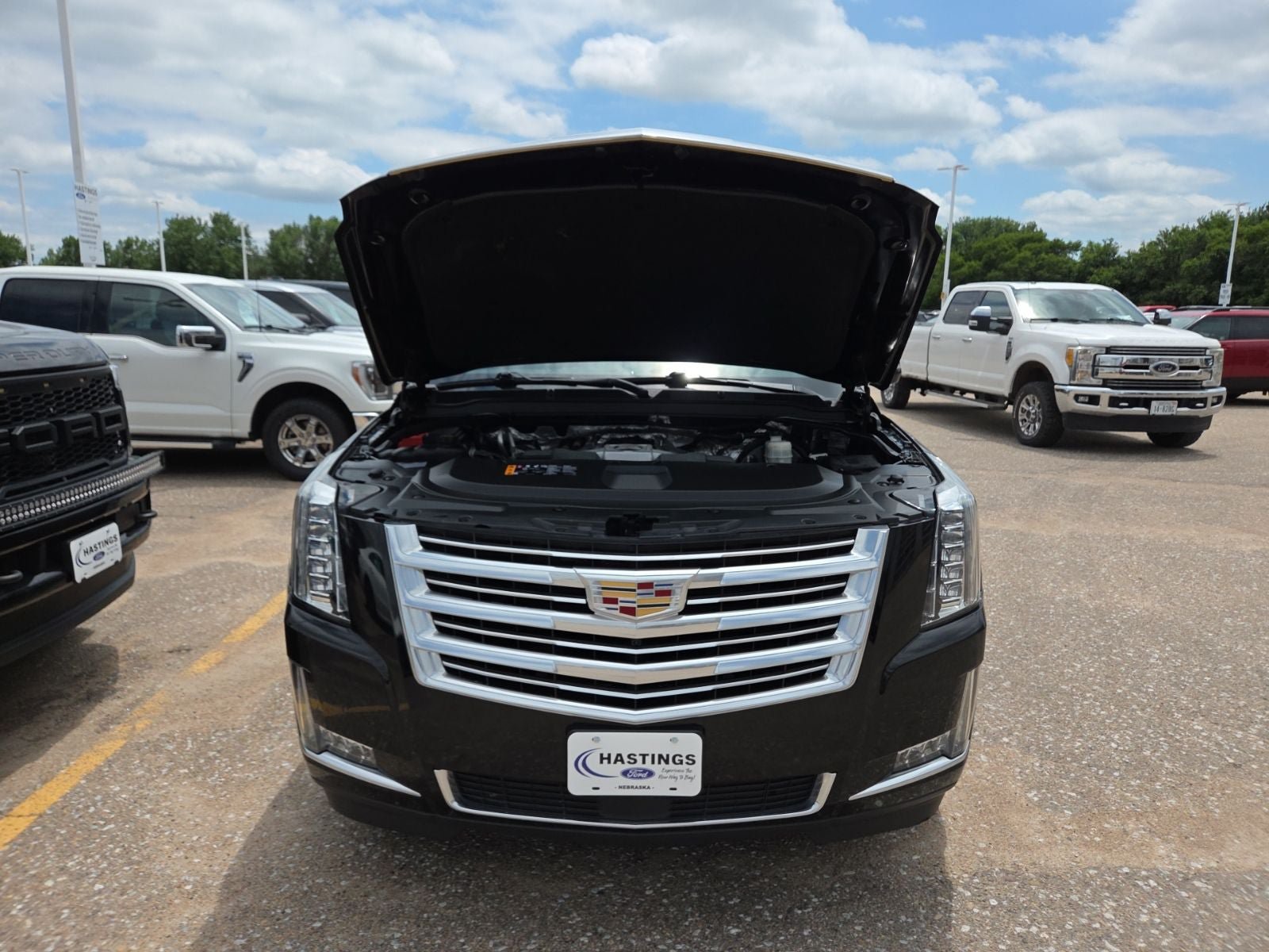 Used 2017 Cadillac Escalade Platinum AWD/4WD image 17