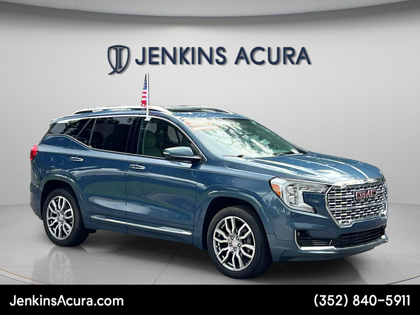 Used 2024 GMC Terrain Denali w/ Denali Premium Package