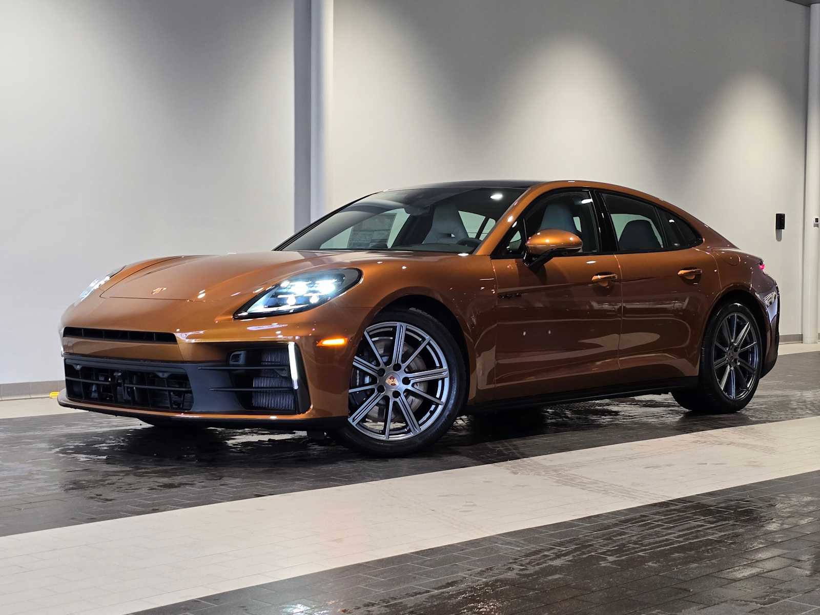 New 2026 Porsche Panamera 4 image 1