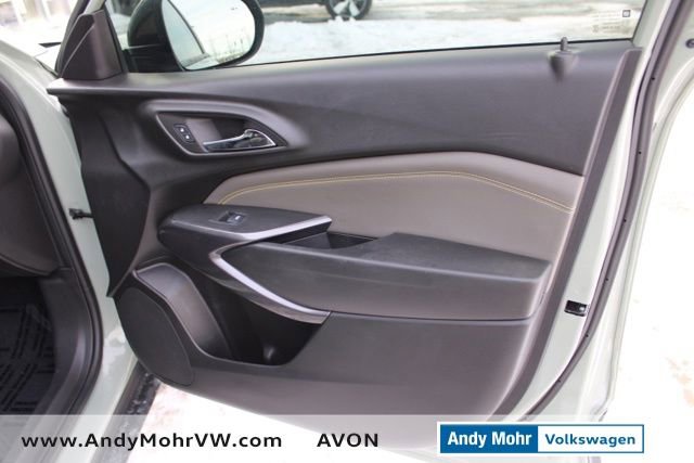 Used 2025 Chevrolet Trax ACTIV w/ Sunroof Package image 18
