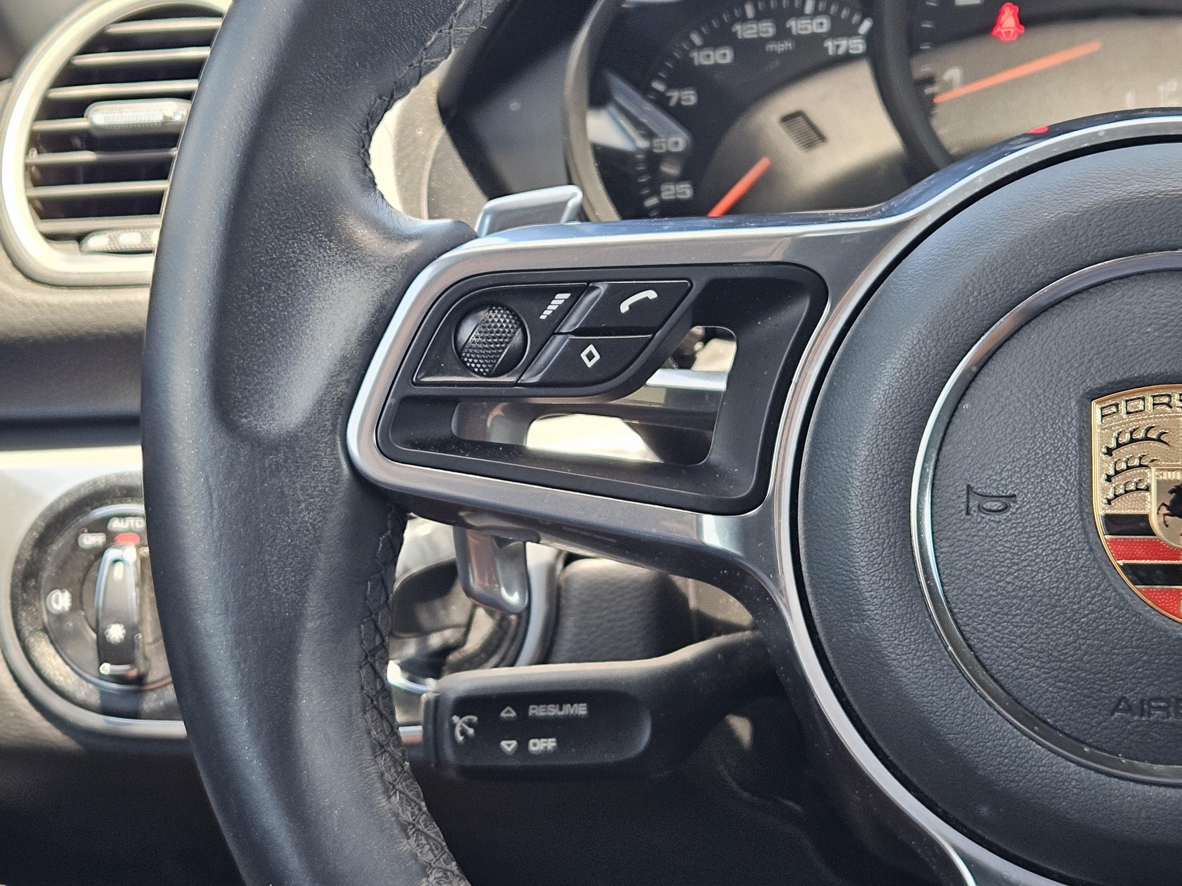 Certified 2024 Porsche 718 Boxster RWD image 28
