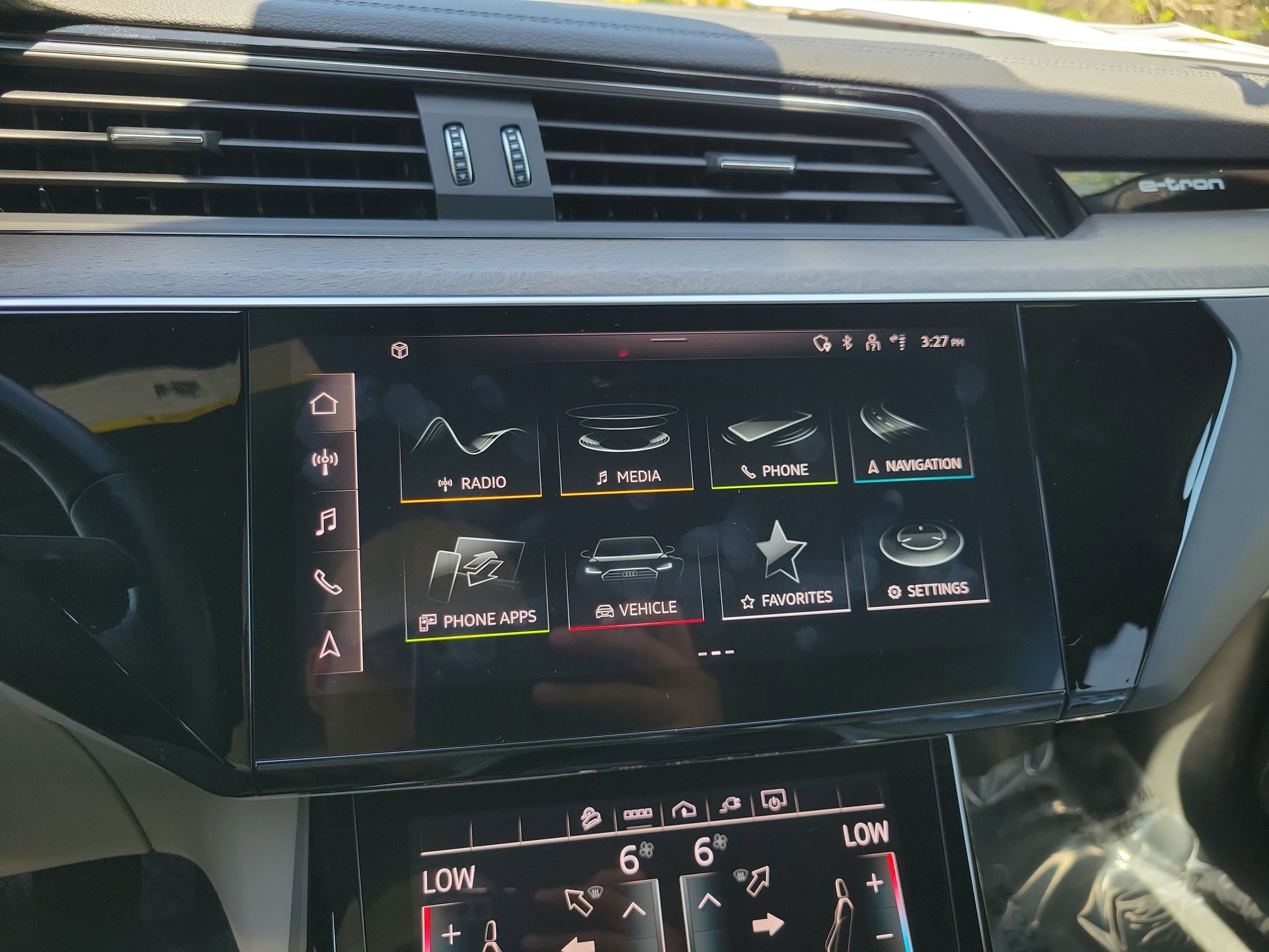 Used 2024 Audi Q8 e-tron Premium Plus w/ Premium Plus Package AWD/4WD image 20