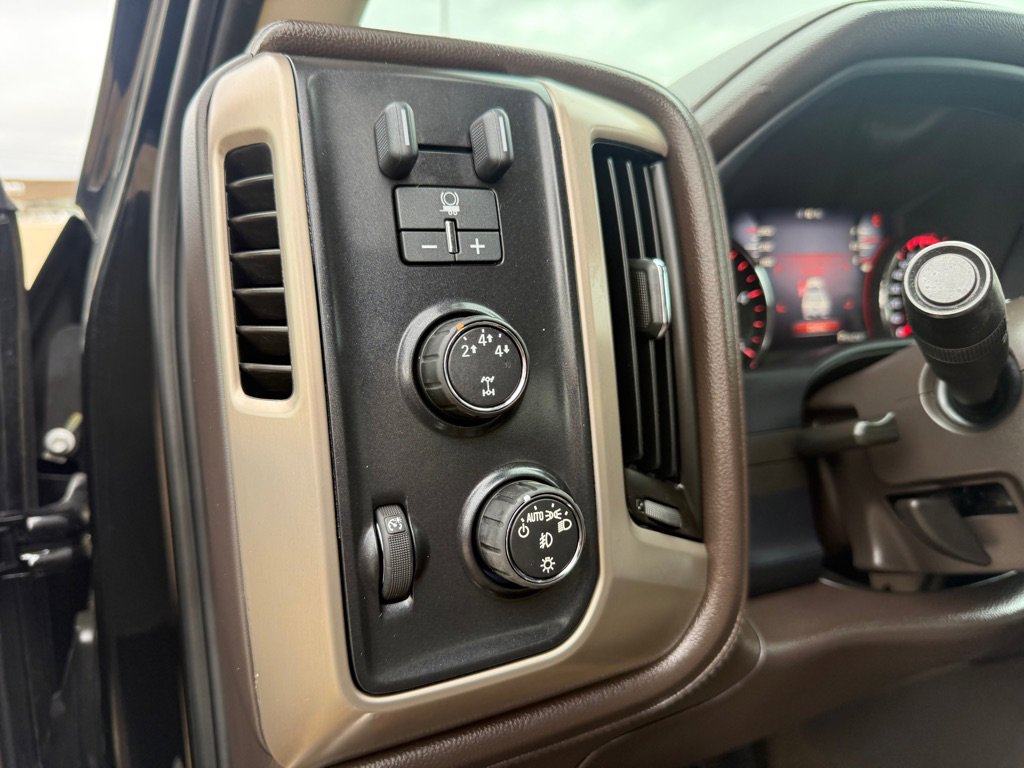 Used 2015 GMC Sierra 2500 Denali w/ Duramax Plus Package image 24