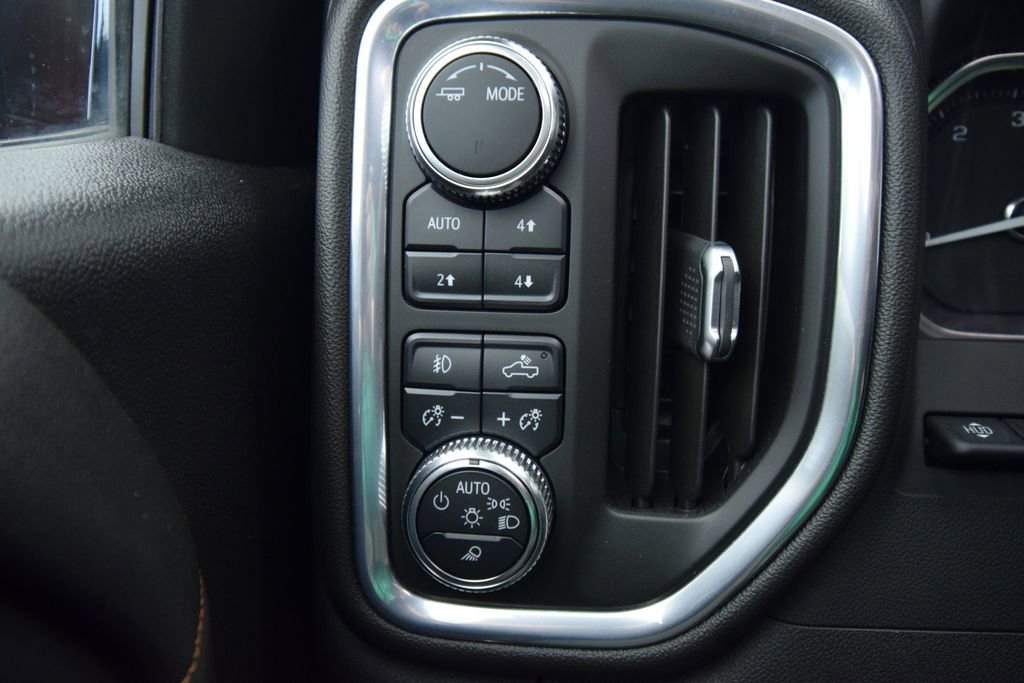 Used 2022 GMC Sierra 1500 AT4 w/ AT4 Premium Package AWD/4WD image 43