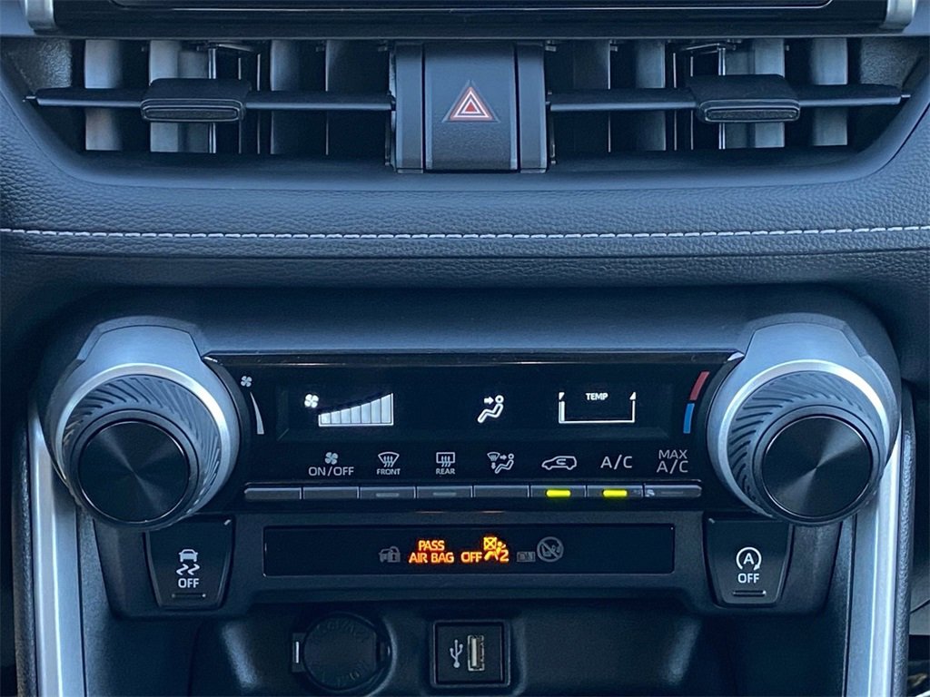 Certified 2025 Toyota RAV4 LE image 29