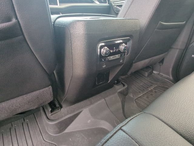 Used 2024 GMC Yukon Denali AWD/4WD image 25