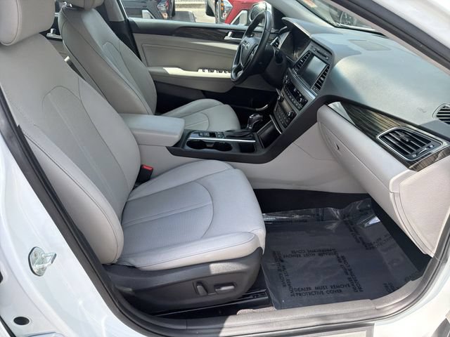 Used 2017 Hyundai Sonata Limited w/ Ultimate Package 04 FWD image 15