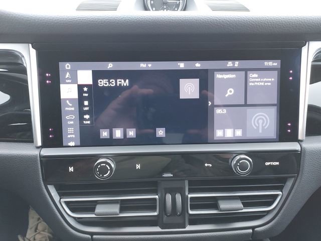 Used 2023 Porsche Macan image 14