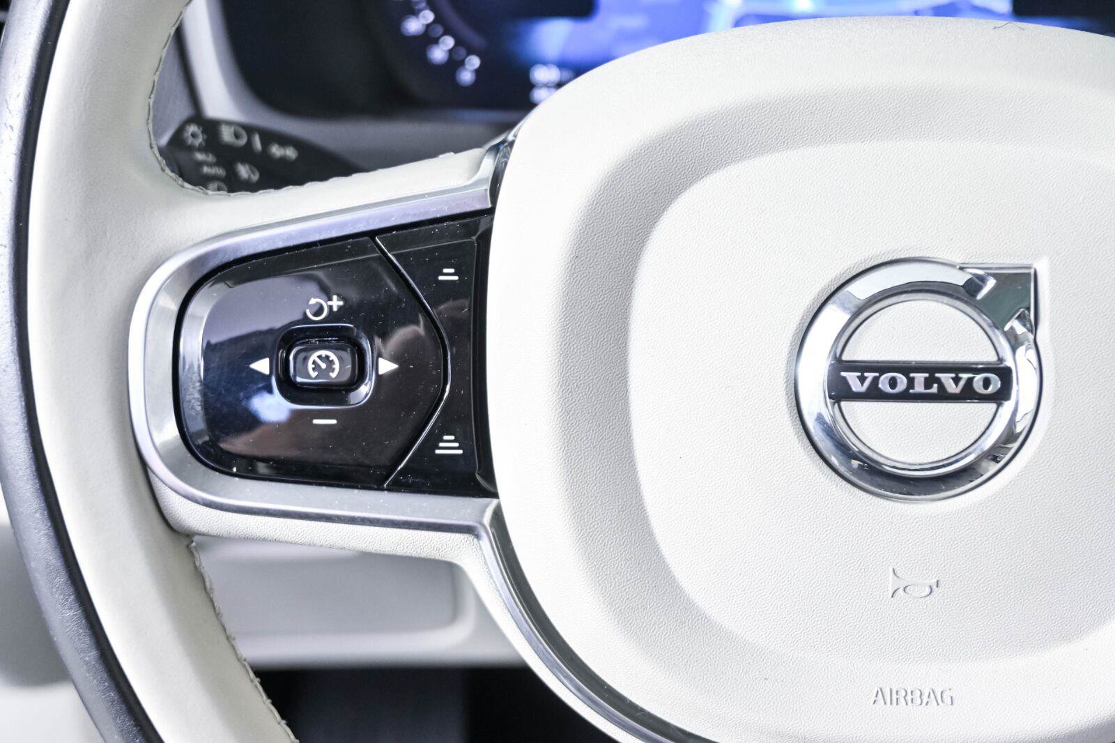 Used 2023 Volvo XC90 B6 Plus w/ Protection Package Premier AWD/4WD image 10