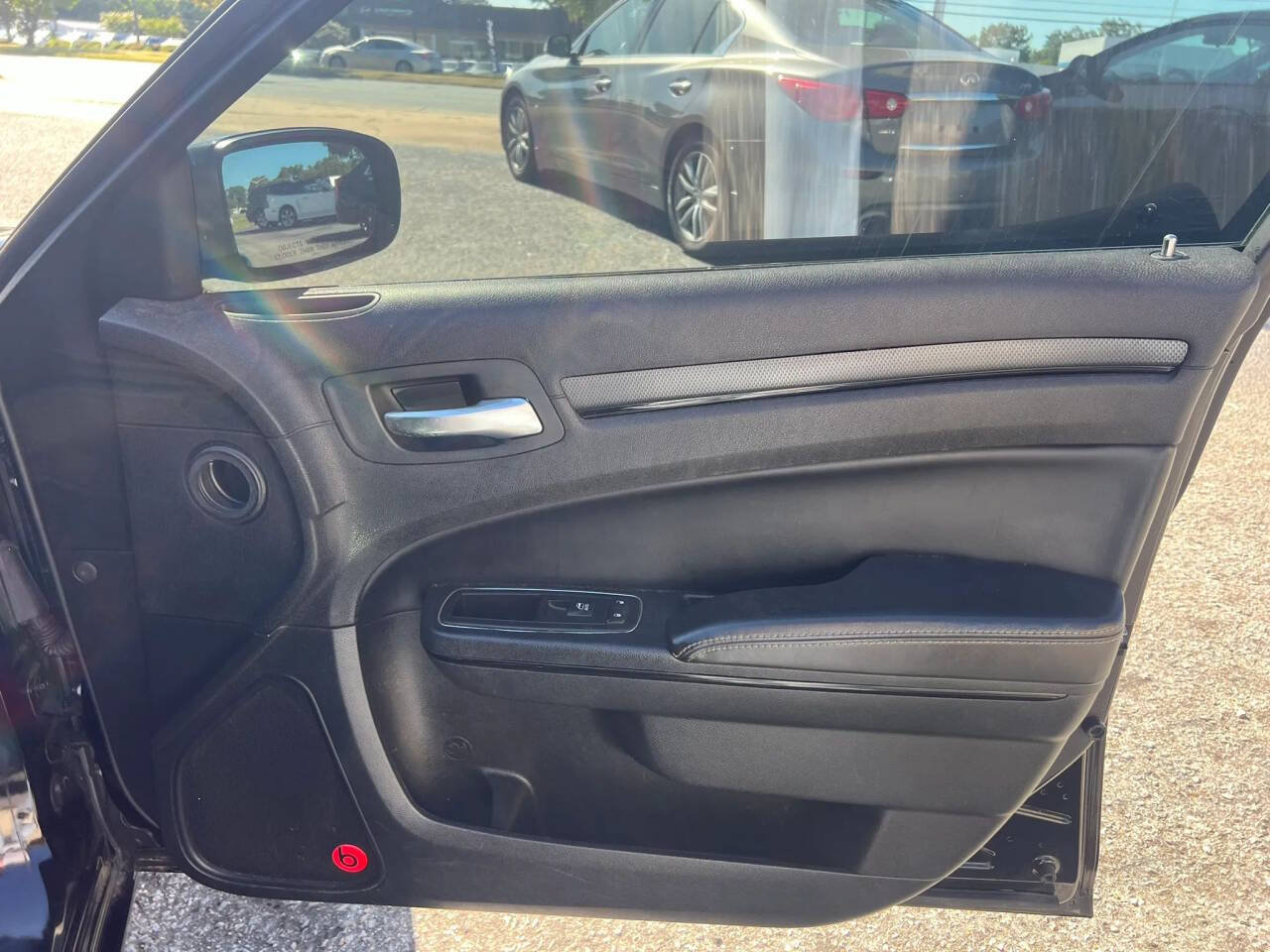 Used 2014 Chrysler 300 S AWD/4WD image 17