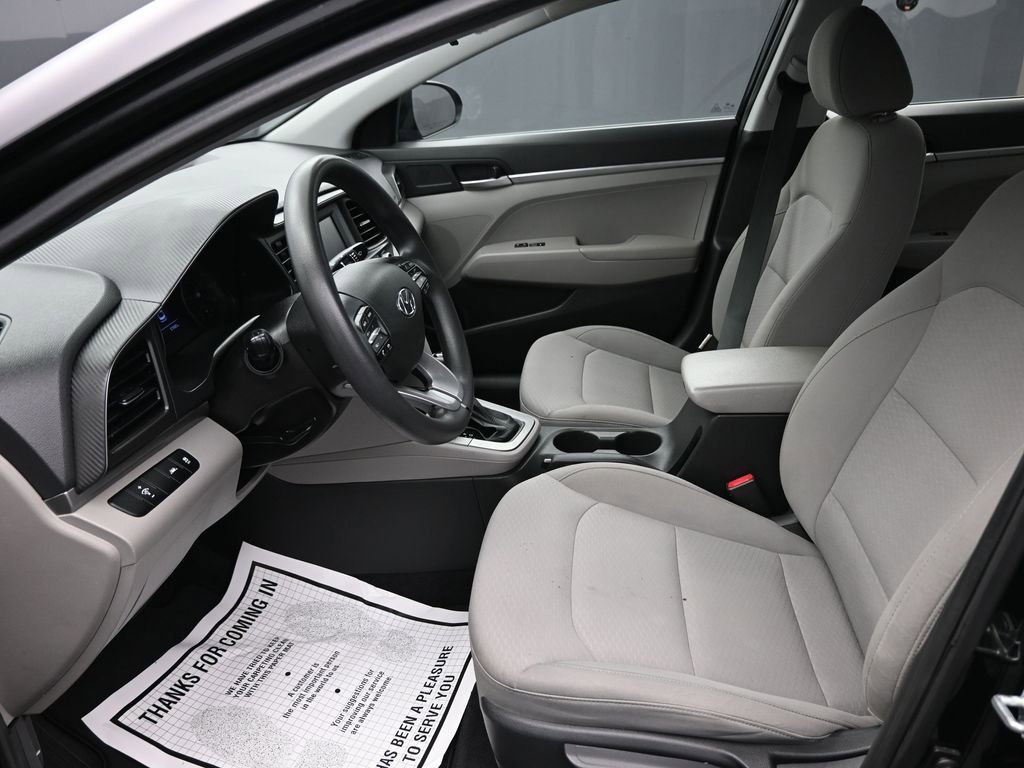 Used 2020 Hyundai Elantra SE w/ Cargo Package (C1) image 12