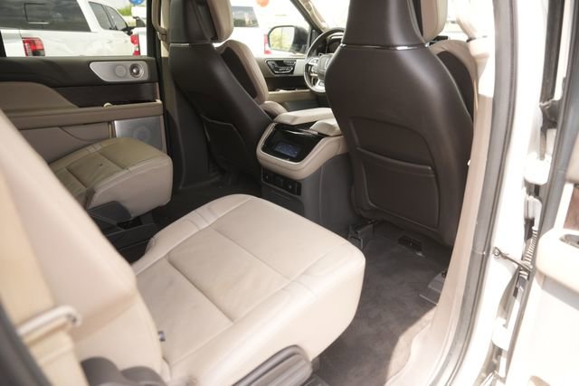 Used 2023 Lincoln Navigator L Reserve image 16