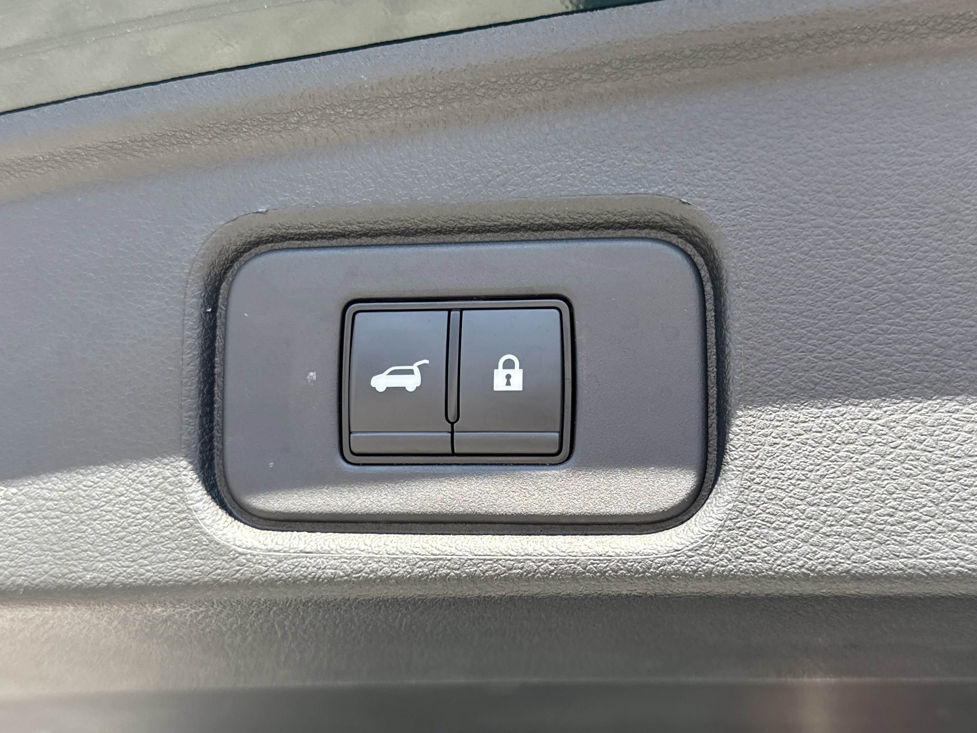 Used 2023 Nissan Pathfinder Platinum image 24