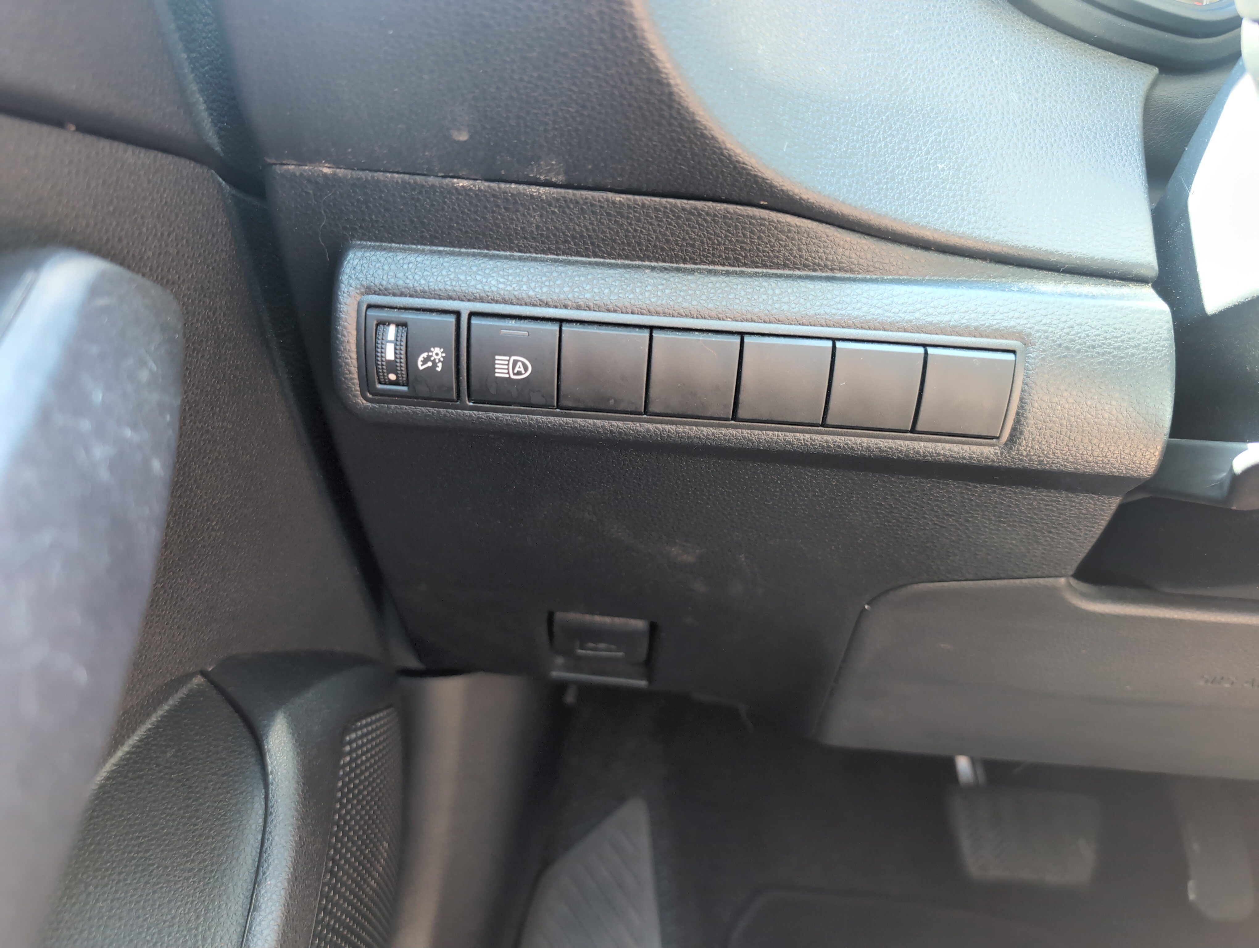 Certified 2024 Toyota Corolla LE FWD image 36