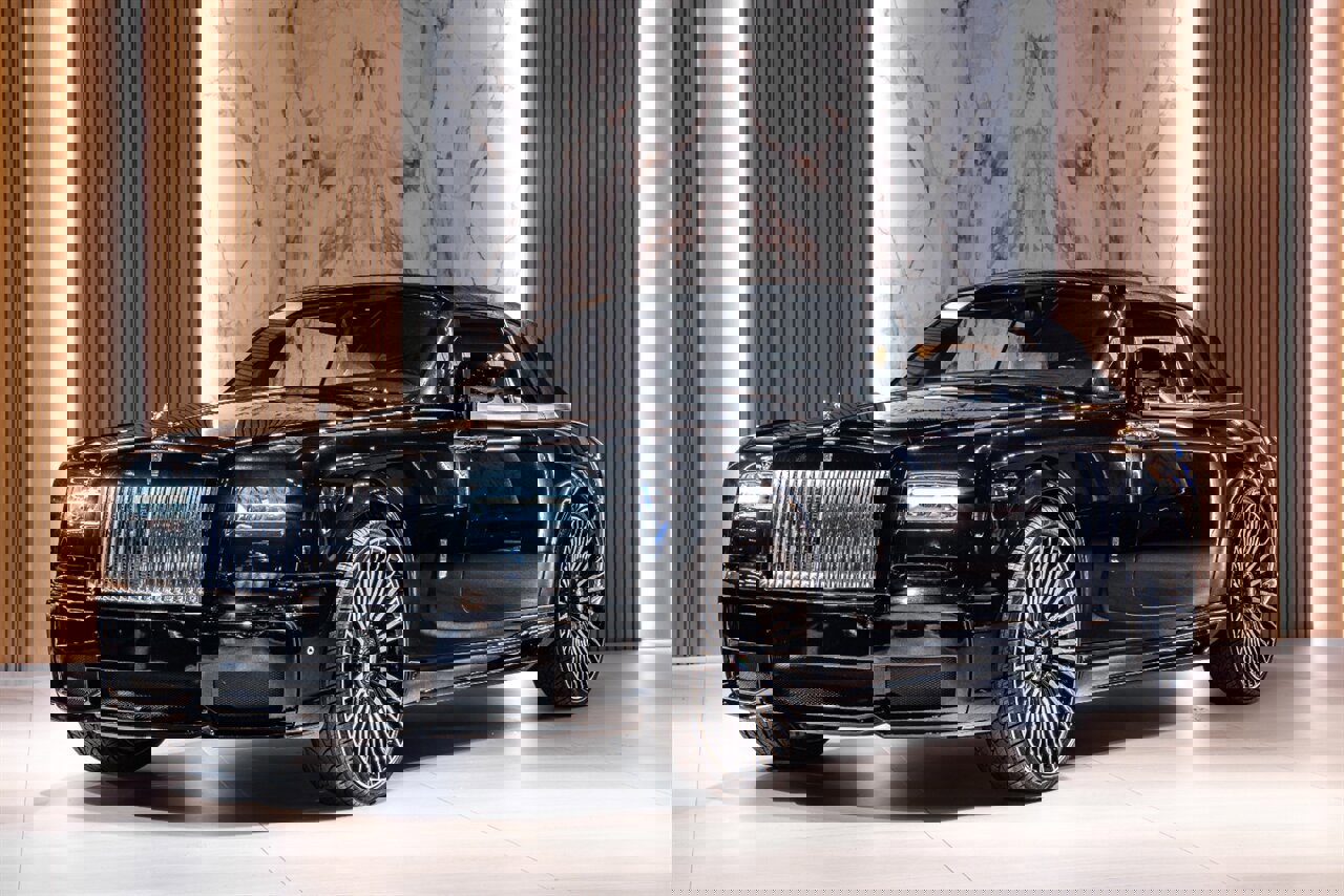 Used 2015 Rolls-Royce Phantom Drophead Coupe image 3